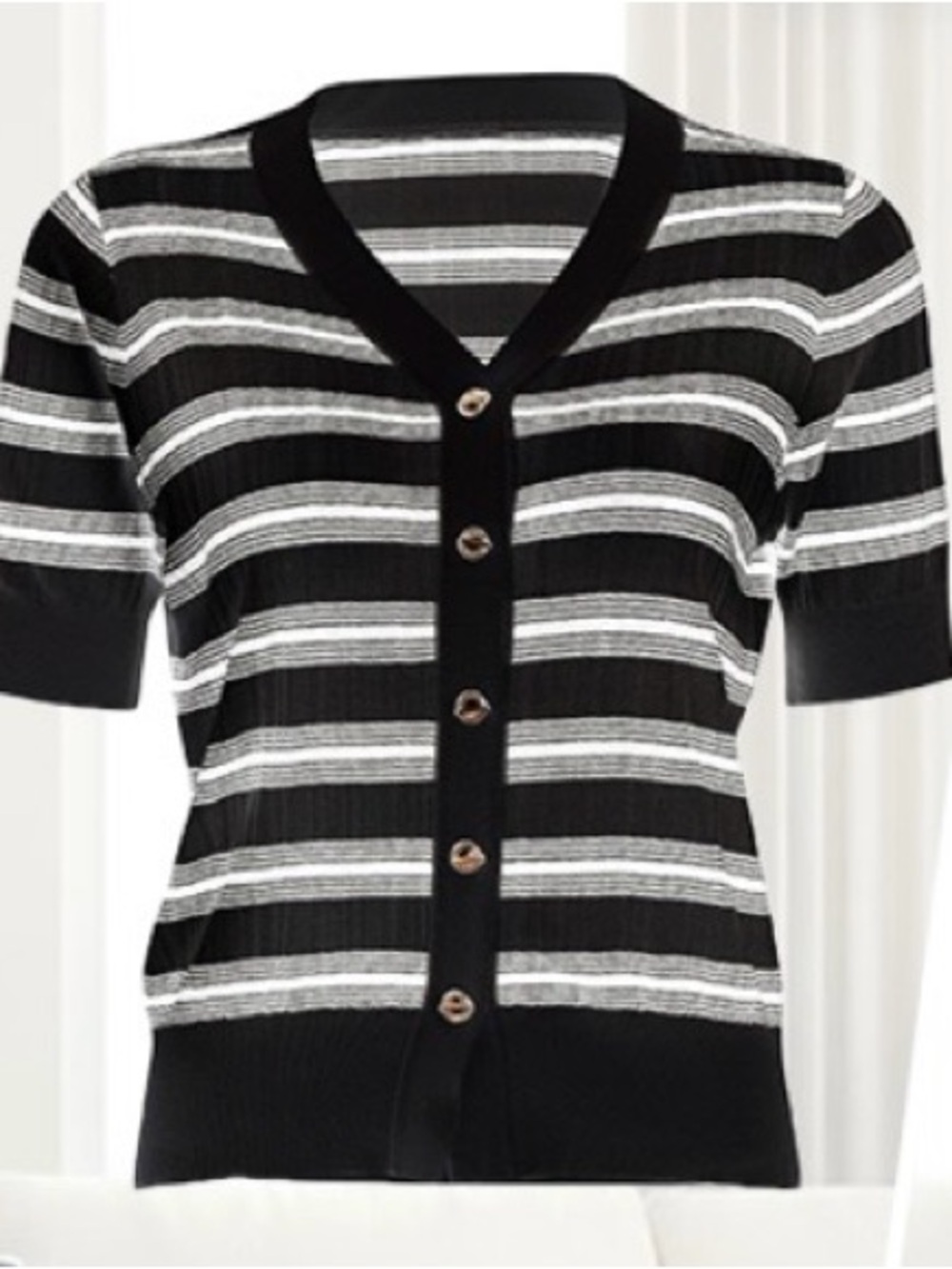 NWT Eelotile Short Sleeve Lightweight Knit Button Down Shirt V-Neck Sz Medium